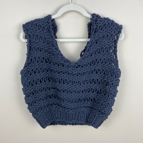 NWT Urban Outfitters Chunky Knit Sweater Vest - Size XS/S - Picture 1 of 7